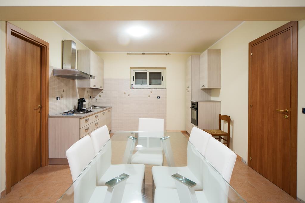 Milly House Apartment Летояни Екстериор снимка