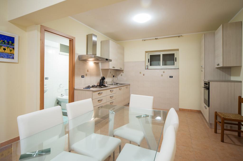Milly House Apartment Летояни Екстериор снимка