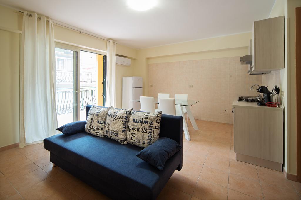 Milly House Apartment Летояни Екстериор снимка